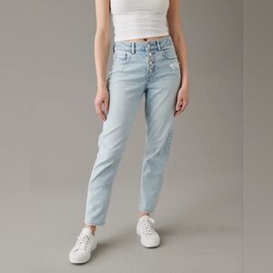 American Eagle Outfitters Stretch Mom Jean In Vintage Wash - Size 6